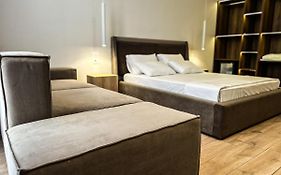 Alexander Rooms